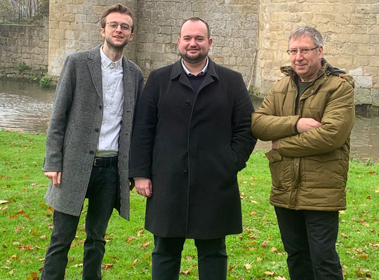 Van links naar rechts: Joshua D'Hondt, Michiel Pletinckx, Dirk Ruebens. Van links naar rechts: Joshua D'Hondt, Michiel Pletinckx, Dirk Ruebens.