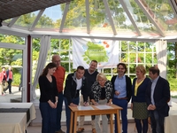Ondertekening Charter Gezonde Gemeente door Stefaan Lauwaert en Toon De Bock